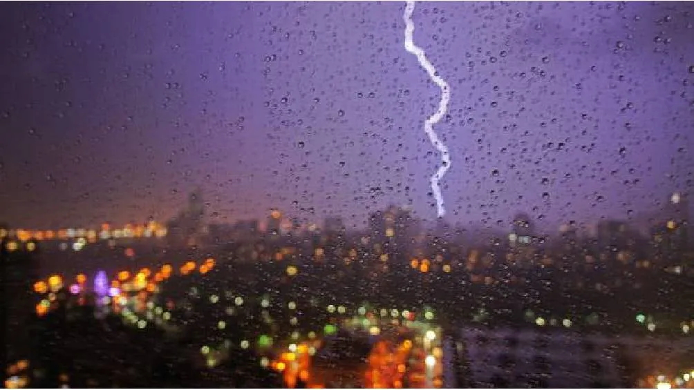 Es esencial estar atentos a alertas oficiales y reforzar protocolos de emergencia / iStock