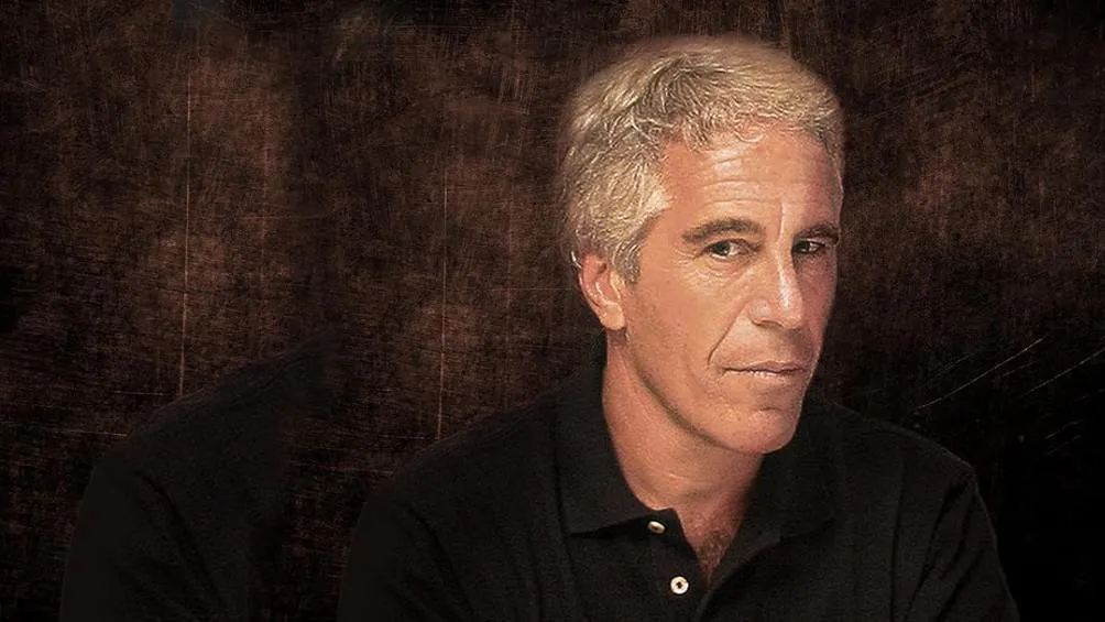 Epstein llevaba una vida secreta bastante obscura, fue acusado de liderar una red de tráfico sexual, en la que reclutaban mujeres y niñas para sacar un beneficio/Redes Sociales