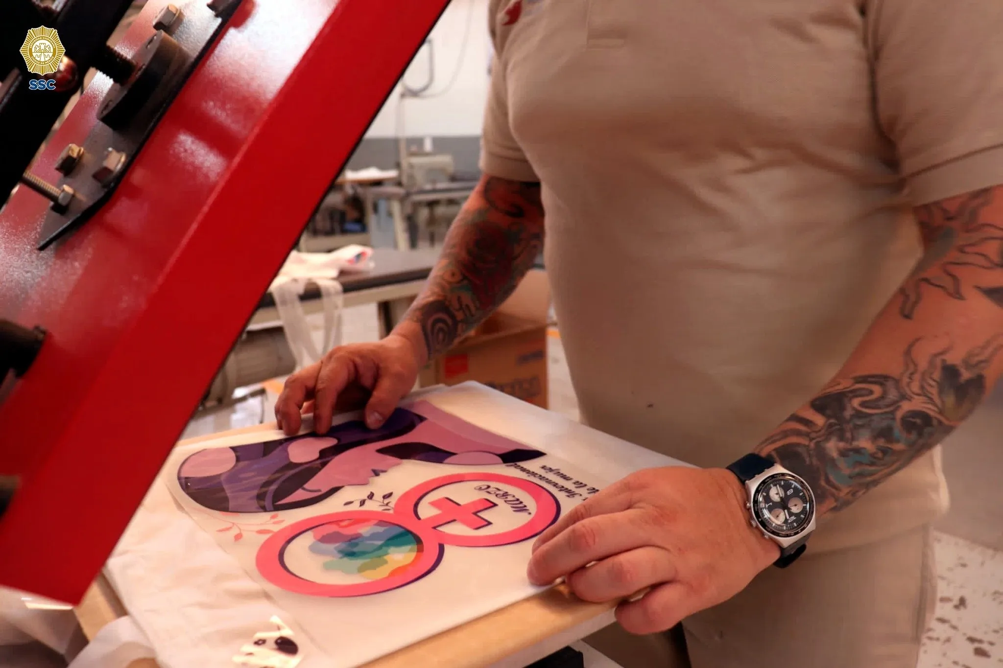 Fueron 30 internos los que crearon los productos para el 8M / FB: @PoliciaCDMX