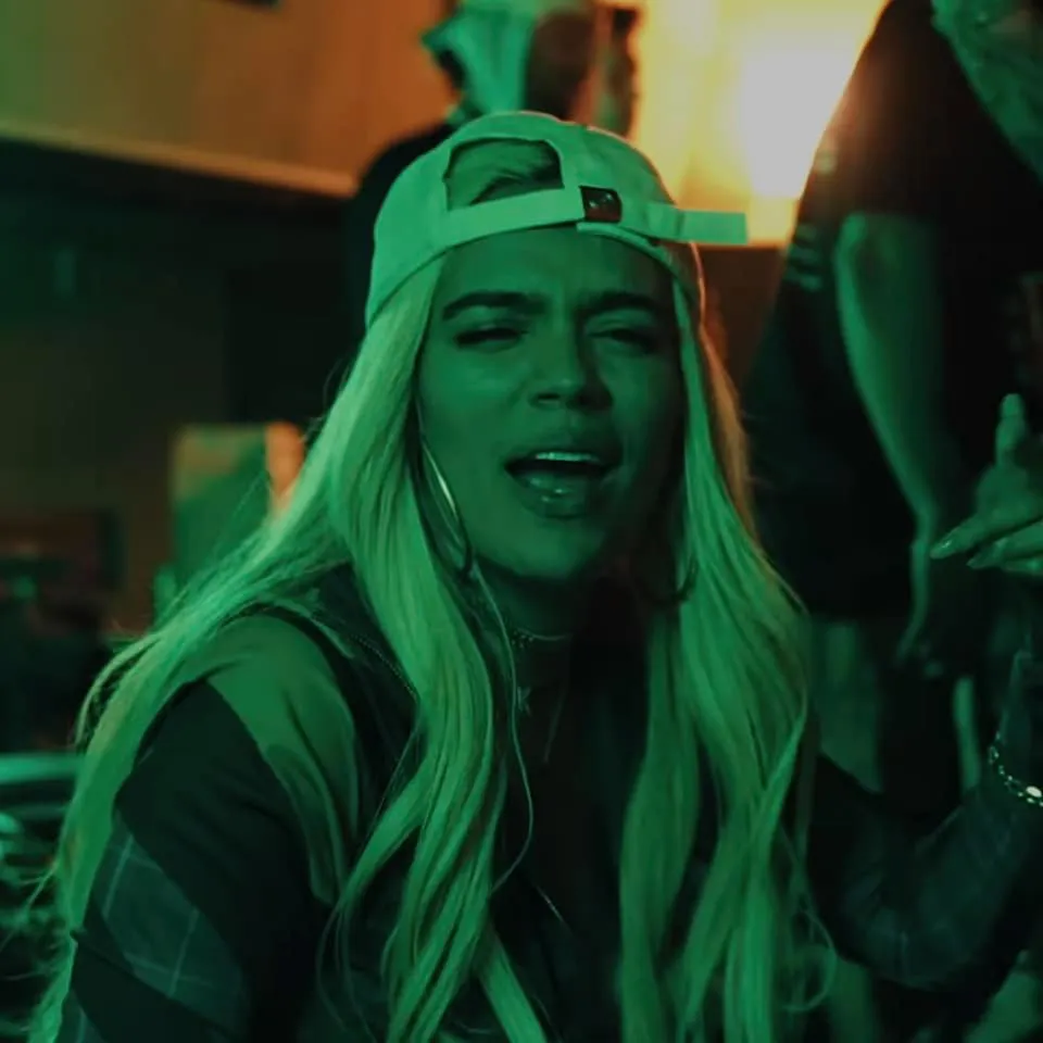 En su momento, Karol G pidió disculpas por la canción / Redes Sociales