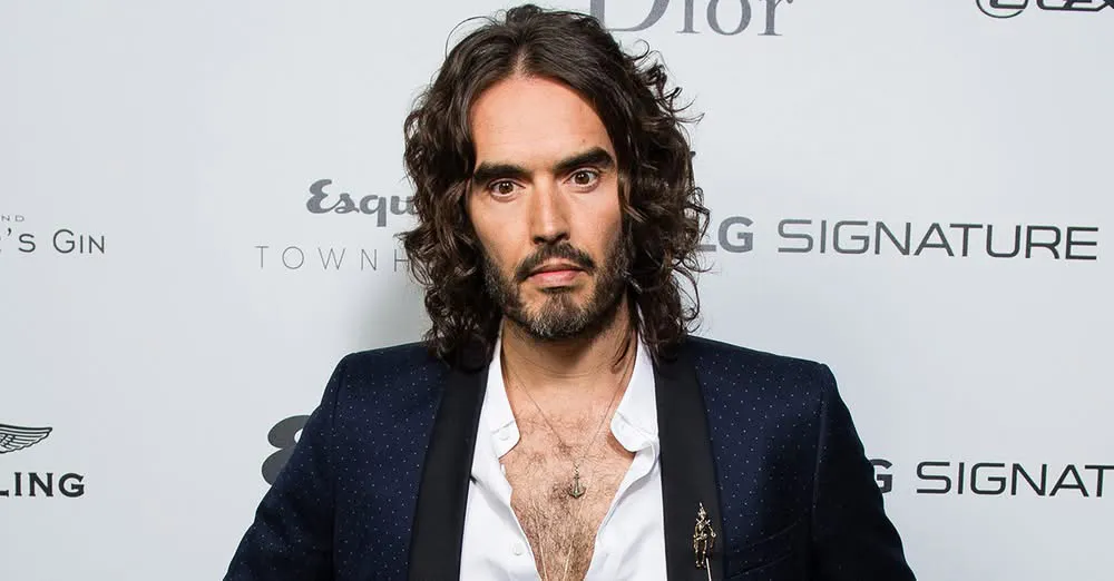 Russell Brand ha negado los hechos en su contra / Redes Sociales