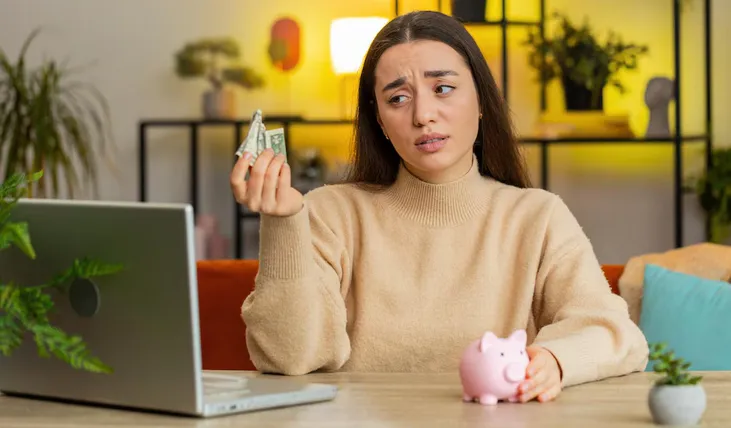 Los errores en el papeleo son muy comunes para no presentar bien tu declaración / FREEPIK