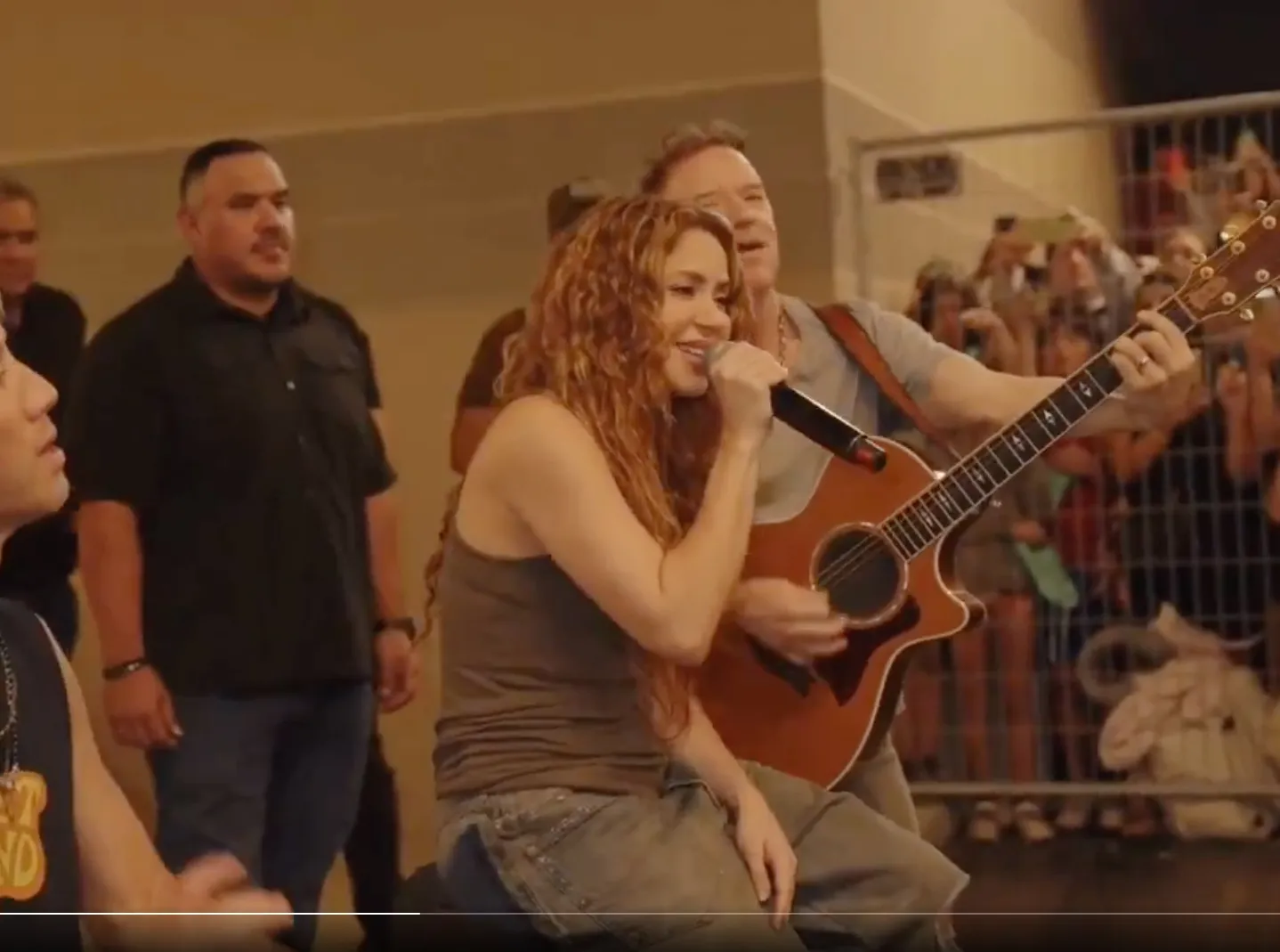 Shakira cantó 'Antología' para todos sus seguidores / Redes Sociales