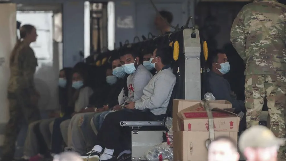 Son miles los migrantes indocumentados que han sido deportados de Estados Unidos/AP