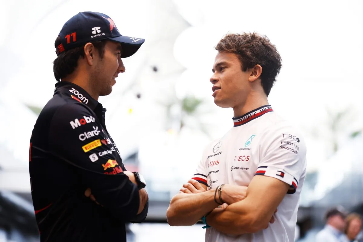 Sergio Pérez y Nyck de Vries en la Fórmula 1