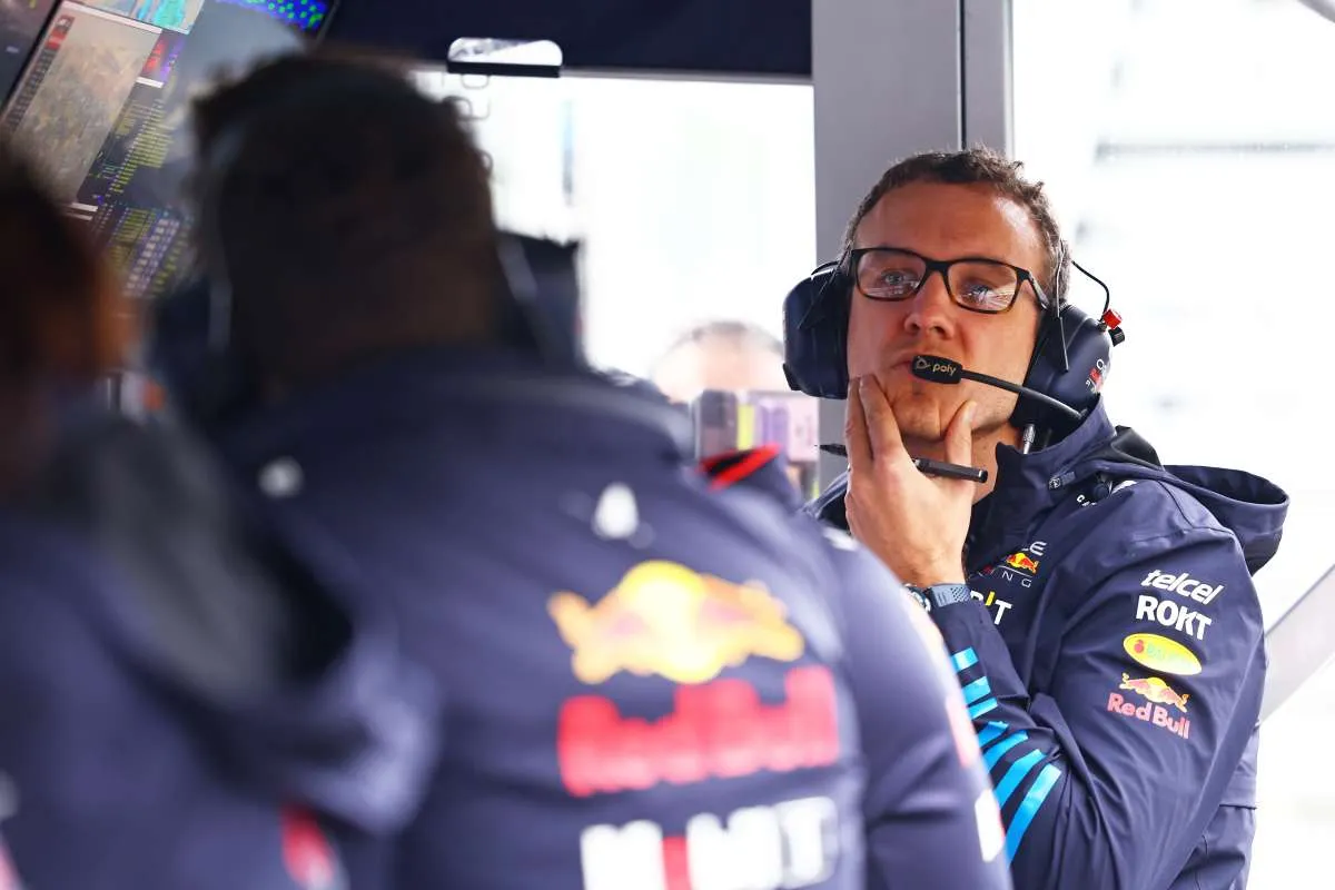 Bird fue objeto de constantes críticas con Checo