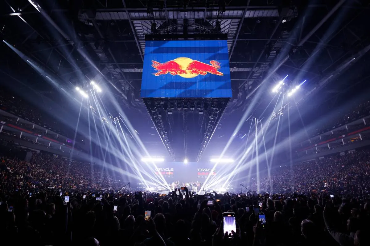 La presentación de Red Bull provocó críticas