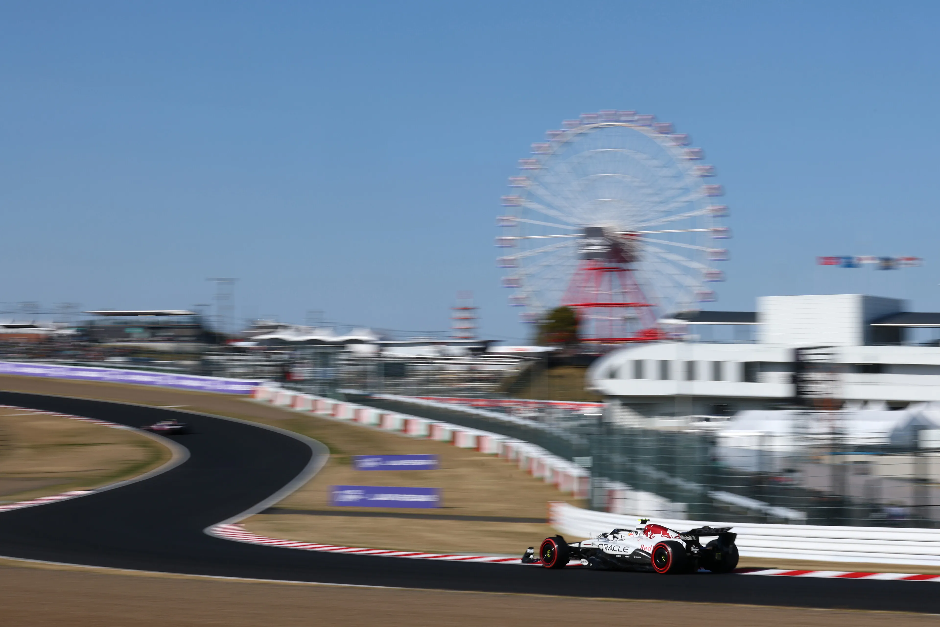 Yuki Tsunoda tuvo una primera jornada irregular