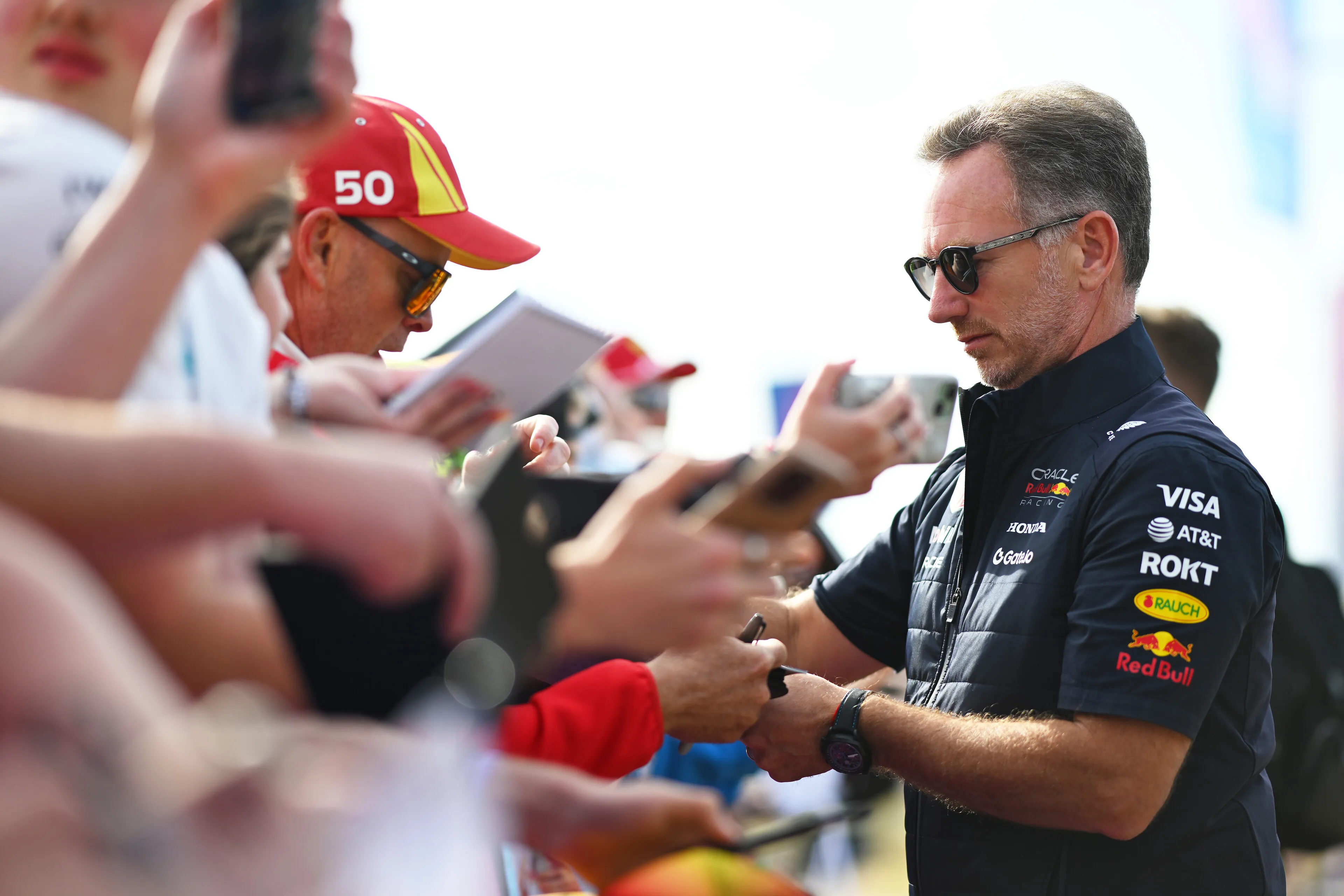 Horner deja a Red Bull después de 20 años