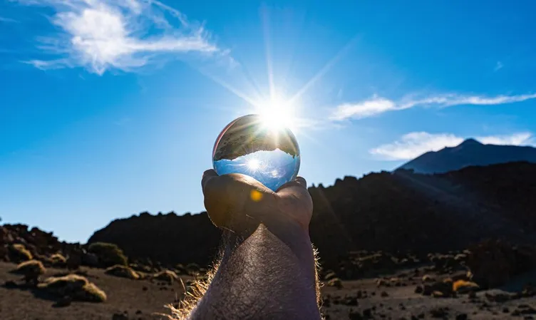 Este viernes también será el día más largo del año / FREEPIK