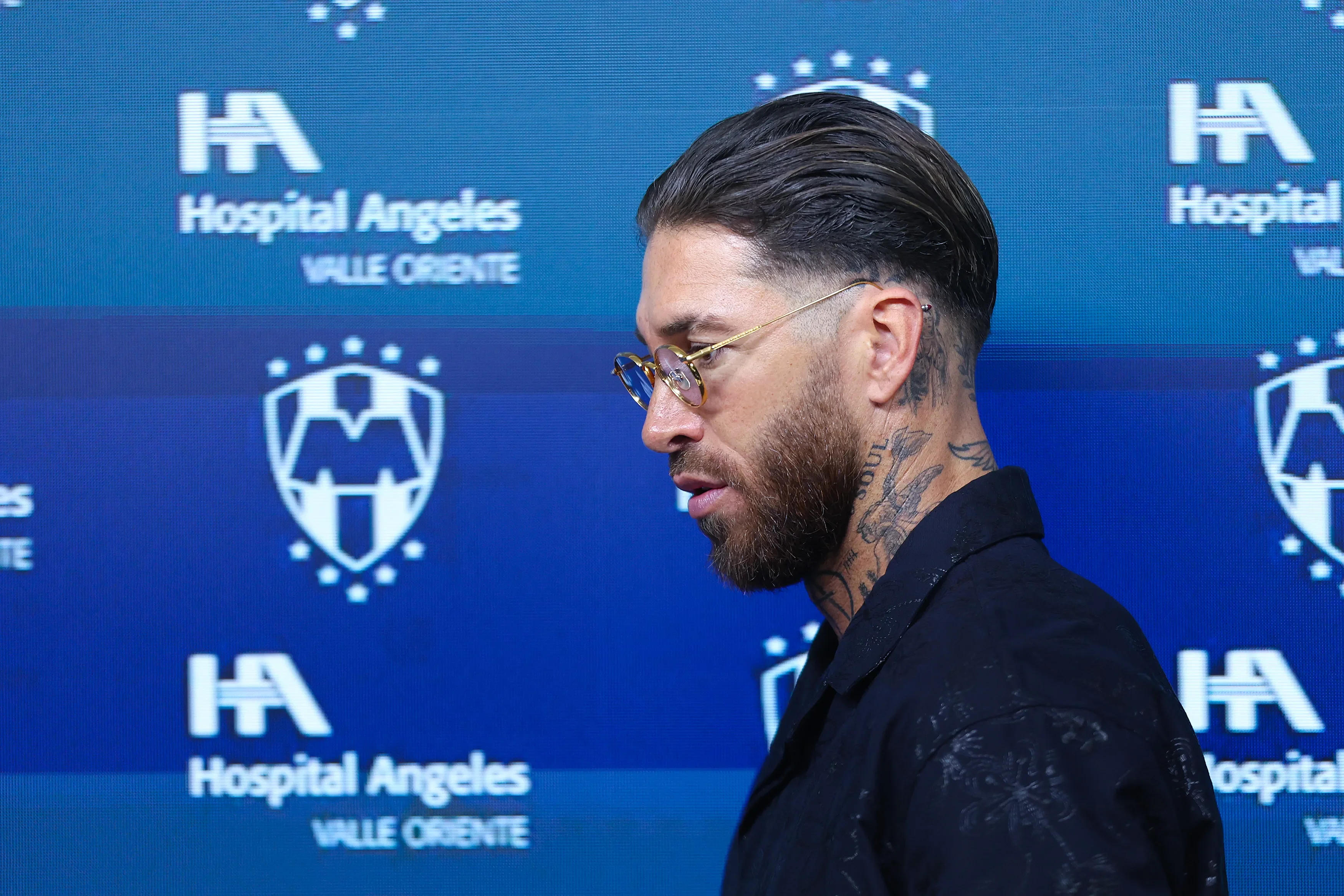Ramos llegando a la conferencia de prensa | @IMAGO7