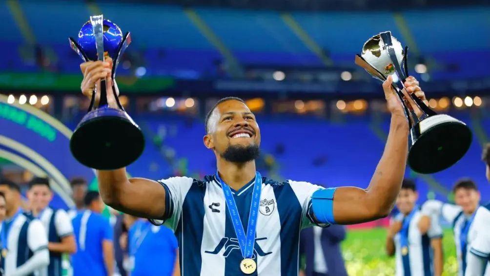 Rondón celebrando en la Copa Intercontinental | @salomonrondon23