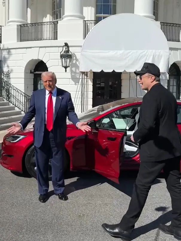 Donald Trump y Elon Musk lograron subir las acciones de Tesla / Redes Sociales