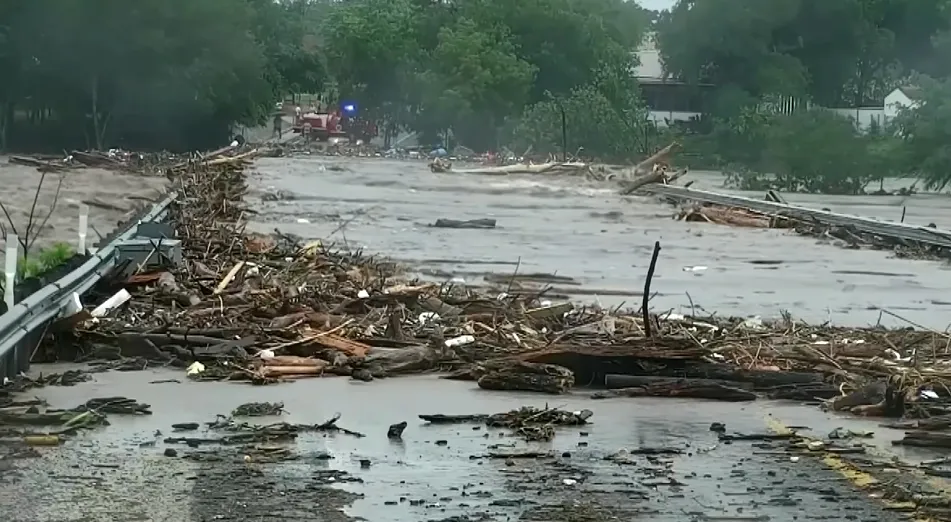 Hasta el momento, las autoridades siguen en busca de personas desaparecidas / Redes Sociales