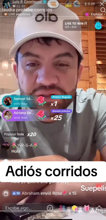 El cantante revela que firmó contrato para no cantar corridos / Redes Sociales