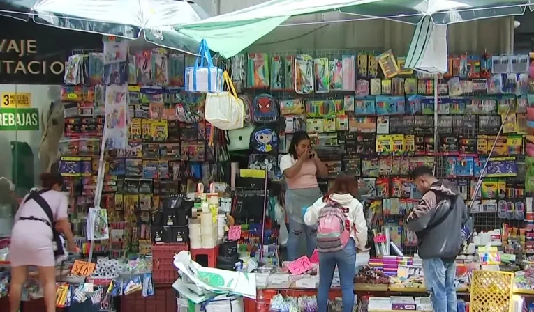 Son varios artículos los que podrás donar para los estudiantes / Especial