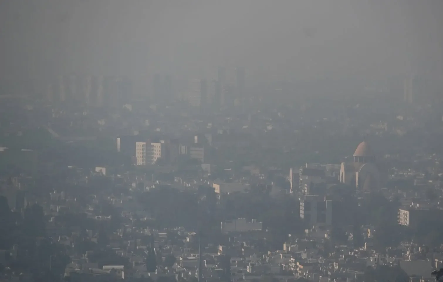 Las empresas deberán de pagar 58 pesos por cada tonelada contaminante / Redes Sociales