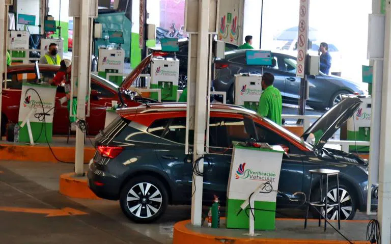 Los autos con engomado verde tienen hasta el 31 de mayo para verificar / Redes Sociales