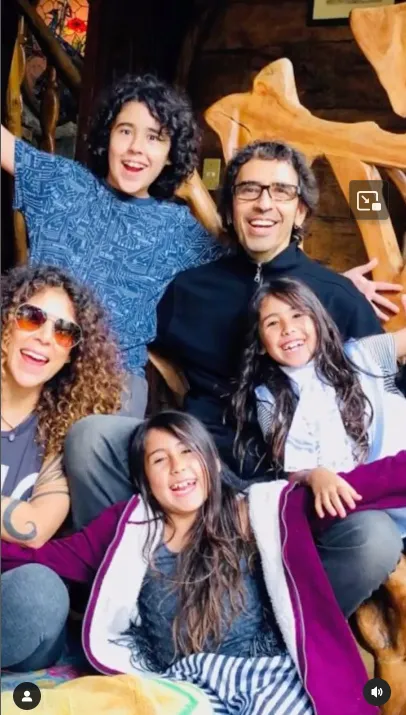 Vica mostró varías imágenes de la familia de Memo del Bosque / IG: @vica_tica