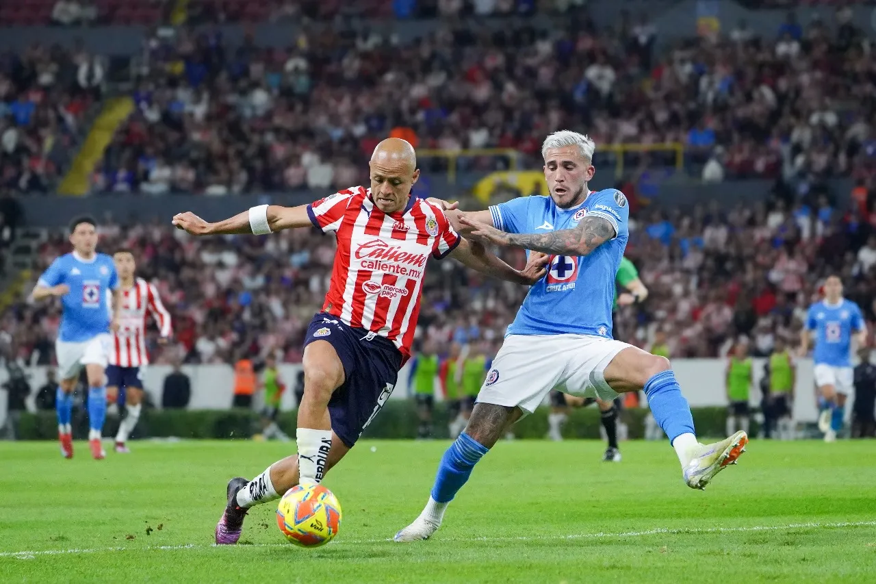 Chicharito no estará en la Copa por el Bienestar