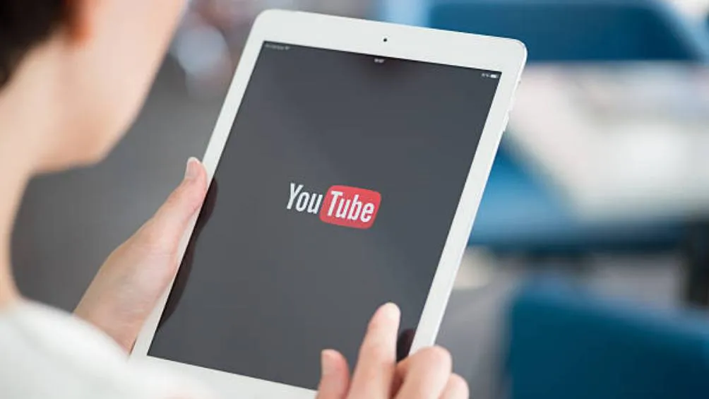 Una opción es contratar YouTube Premium por $159 pesos al mes/Pixabay