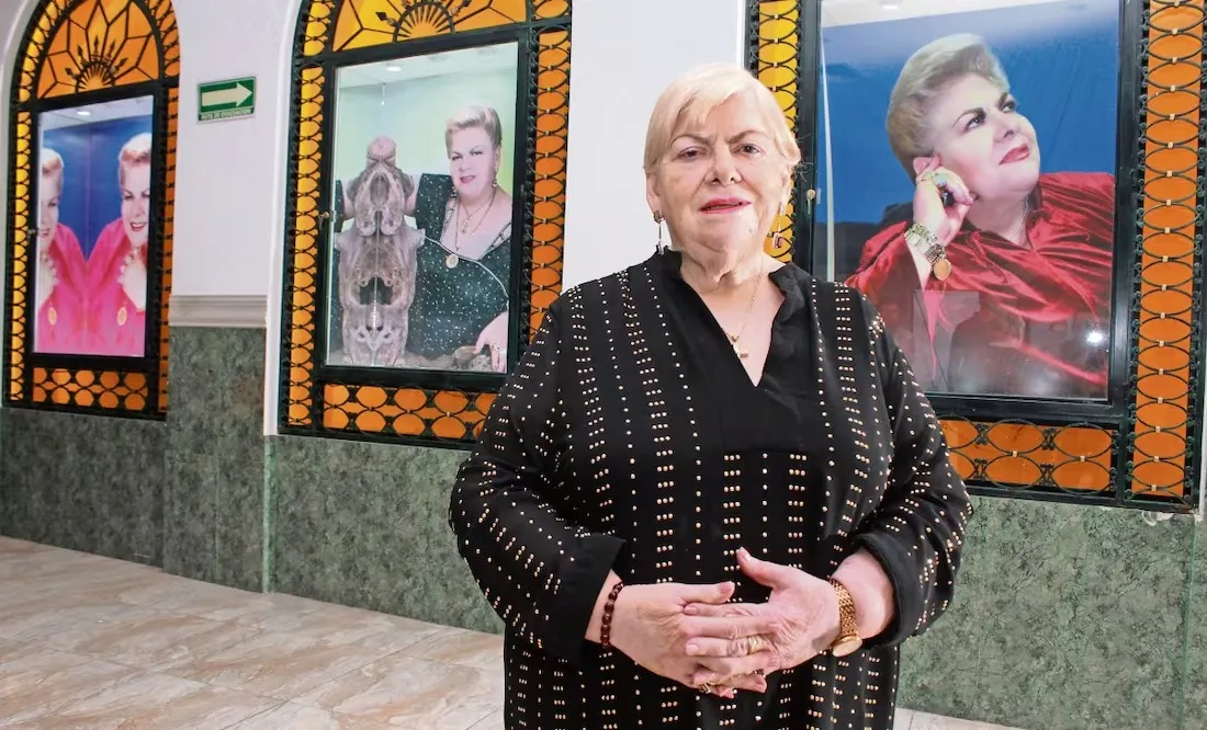 Paquita ha sido tendencia en redes por presentarse cansada en firma de autográfos