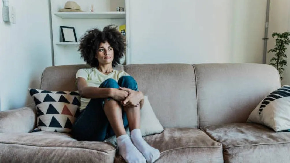 Cuando algo no capta nuestra atención, la red cerebral de atención se desconecta y da paso a lo que los científicos llaman la “red por defecto”, un sistema que entra en acción cuando estamos en reposo mental/iStock