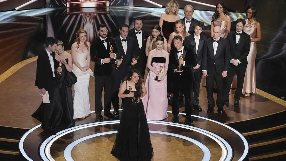 Fueron un total de cinco estatuillas las que se llevó Anora/AP