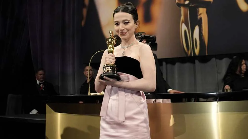 Mikey Madison se llevó el premio a Mejor Actriz/AP