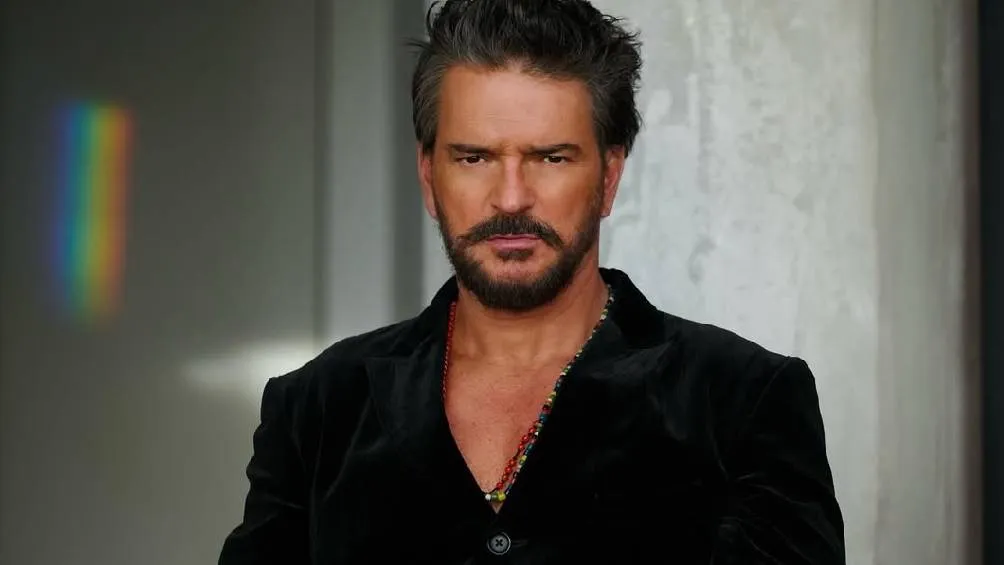 Al cantante guatemalteco no le valió ser famoso ni en su país/IG: @ricardoarjona