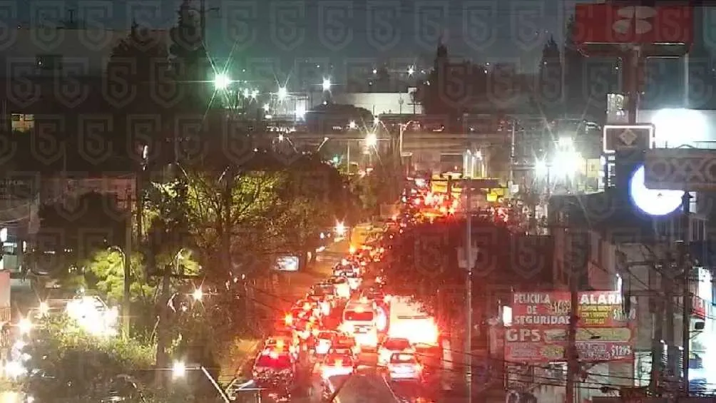 Son enormes las filas de autos que quedaron parados por estos bloqueos/X