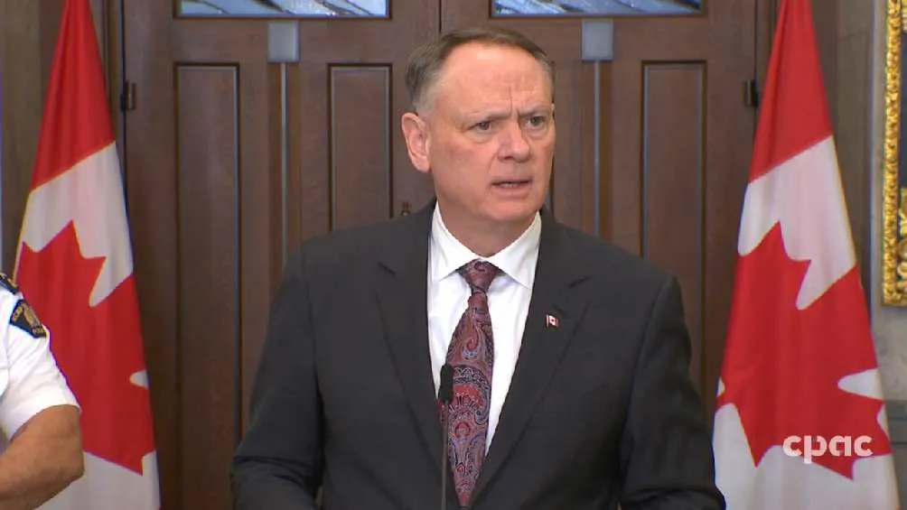 El ministro de seguridad canadiense David McGuinty advirtió que van por el dinero del narco/X