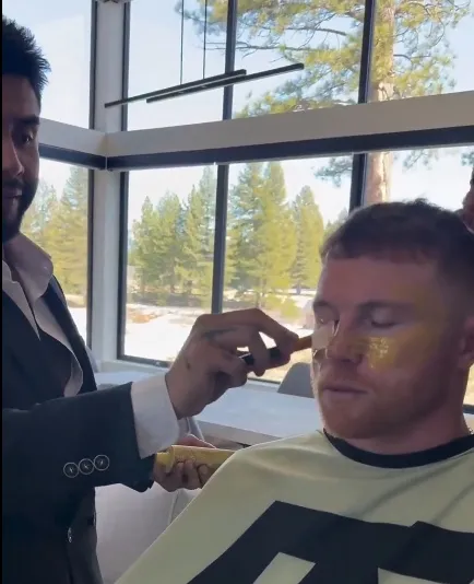Así se vio la mascarilla de Canelo