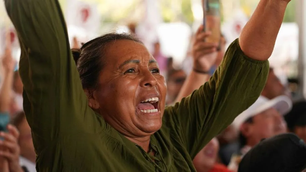 ¡Conoce los requisitos para tener una casa del programa Viviendas del Bienestar!/X