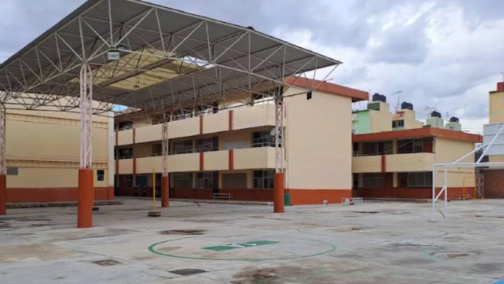 Fátima cayó desde el tercer piso de esta Secundaria ubicada en Iztapalapa/X