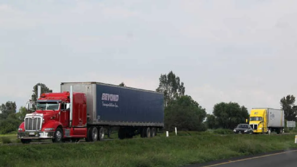 Los camioneros se quejan de la inseguridad que viven en las carreteras/Pixabay