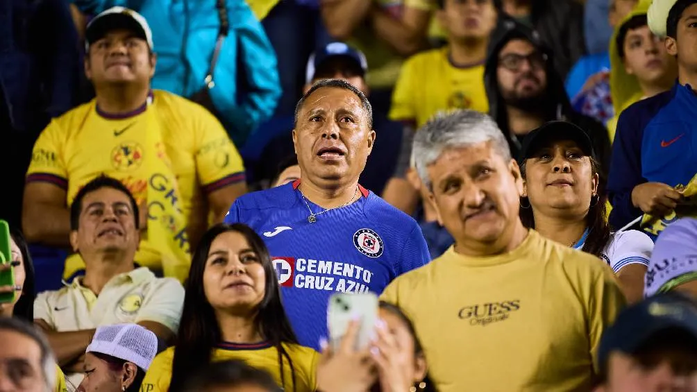 Fue una noche para el olvido para aficionados de Cruz Azul/Mexsport