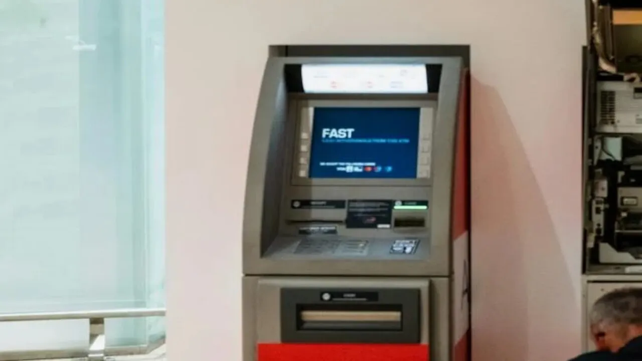 Podrás hacer tus movimientos a través de cajeros el día lunes / Redes Sociales