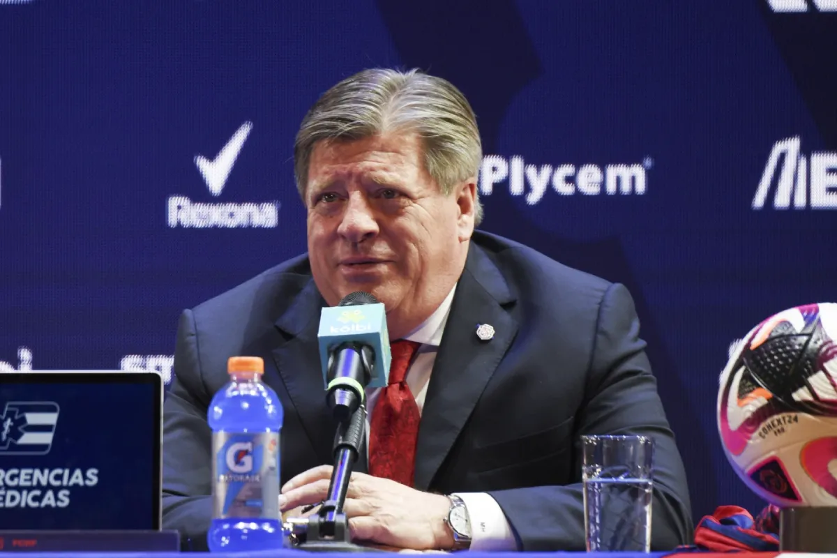 Miguel Herrera | AP