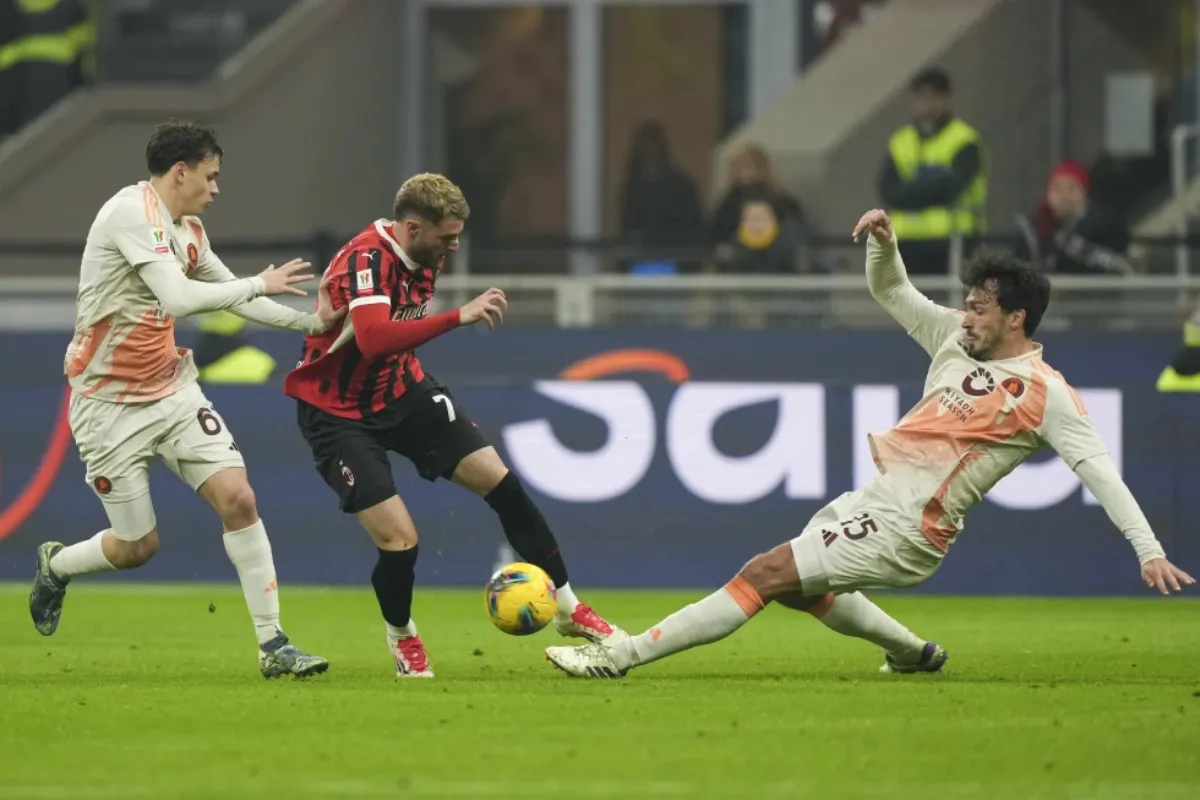 Santi ante la Roma | AP