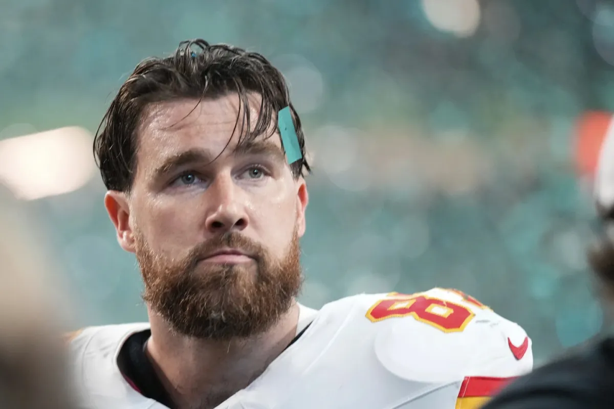 Travis Kelce durante la derrota | AP