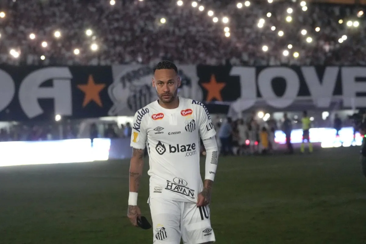 Su regreso a Santos | AP