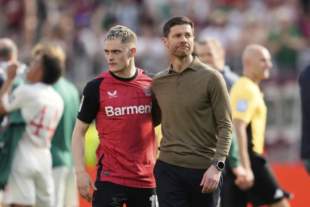 Wirtz y Xabi Alonso | AP