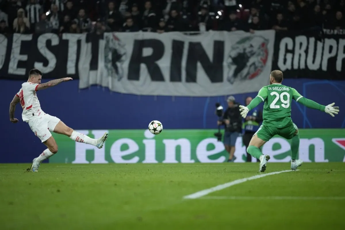 Sesko en partido | AP