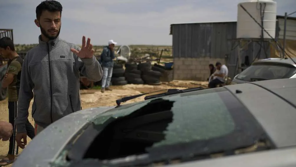 Testigos señalan que hubo un ataca con piedras hacia el cineasta/AP