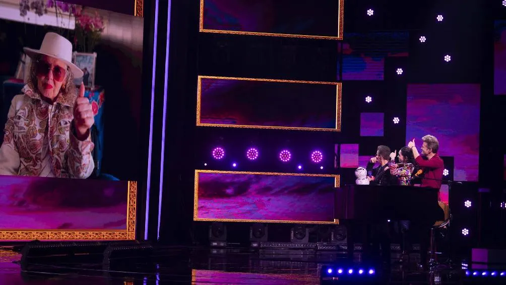 Emmanuel y dos de sus hijos le rindieron un homenaje a su esposa Mercedes Alemán/Televisa