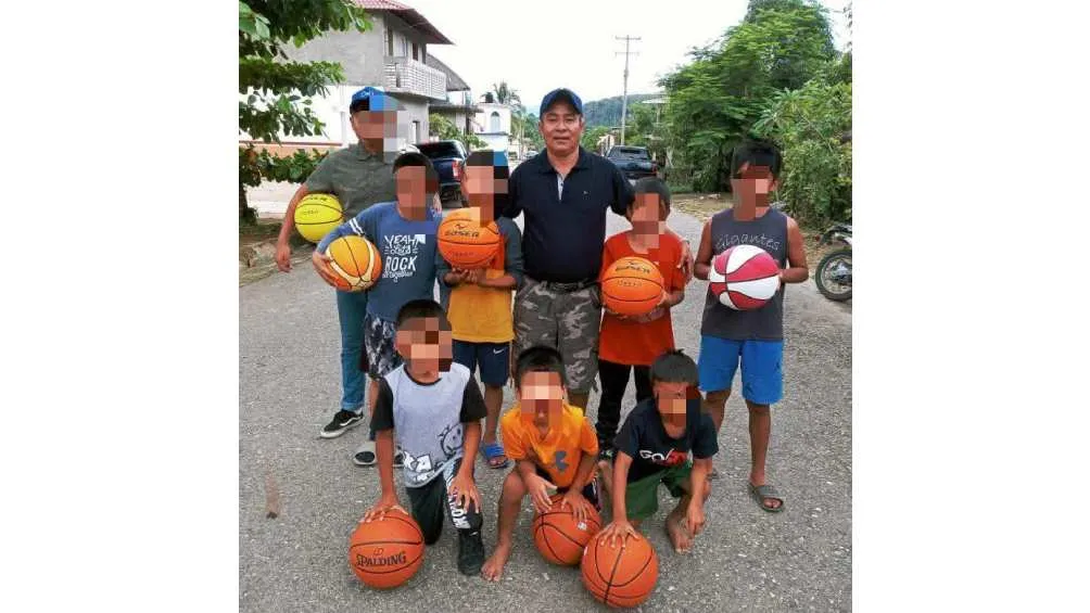 Además de entrenador, Cutberto era maestro de educación física/X