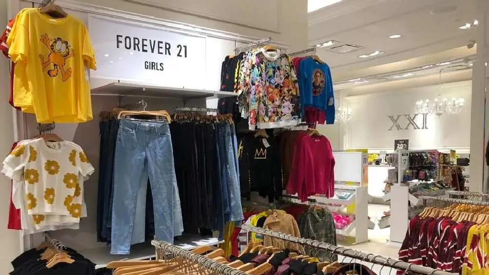 Esta es una marca de ropa que ganó popularidad entre los jóvenes/X