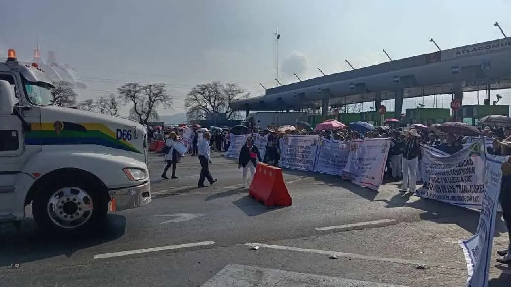 La entrada y salida de carreteras en el Edomex también fueron bloqueadas/X: @h_conexion