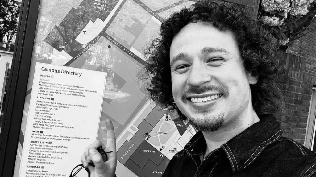 La visita de Luisito Comunica a Harvard causó revuelo en redes sociales/Instagram